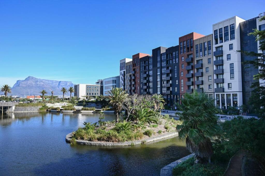 Apartment Bgs - Nine Palms Luxury Two Bed Cape Town