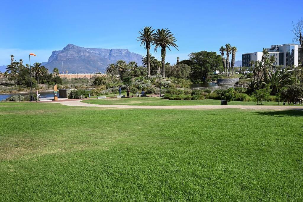 Bgs - Nine Palms Luxury Two Bed Apartment *