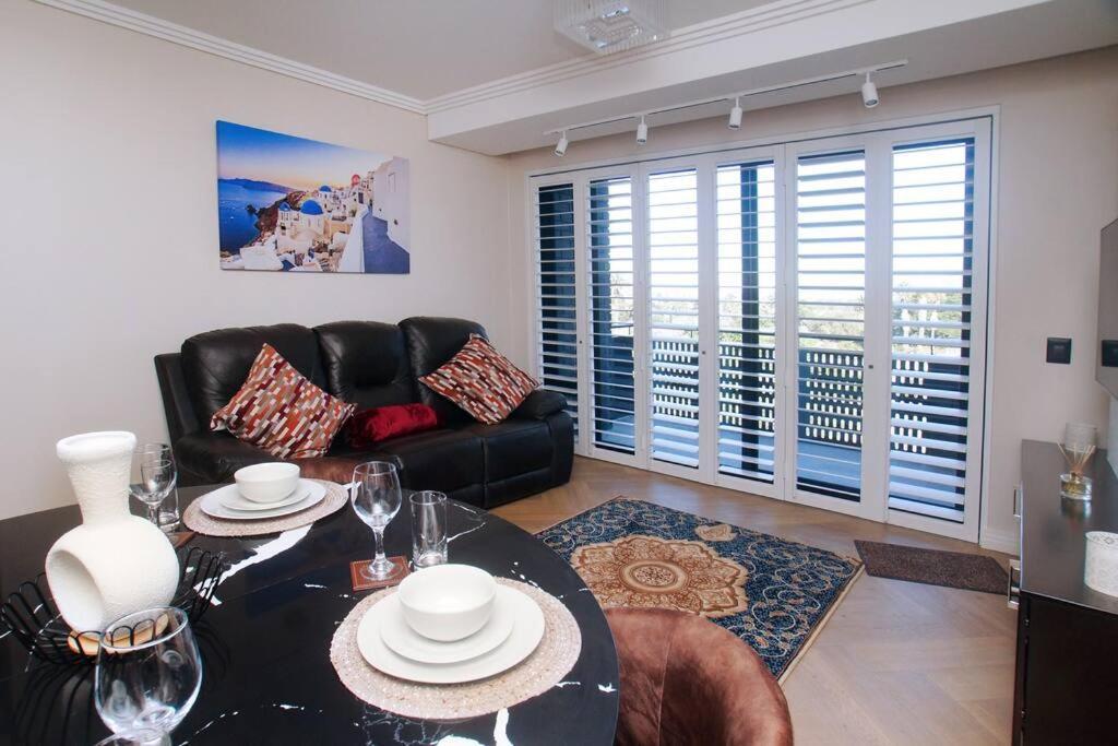 Bgs - Nine Palms Luxury Two Bed *